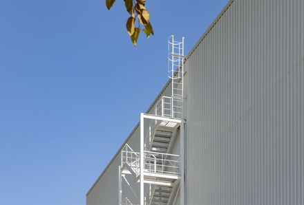 Paraiso Office Building + Industrial Warehouse