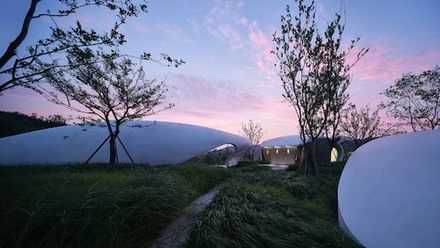Jiunvfneg Bubble Pool And Supporting Facilities On Mount Tai