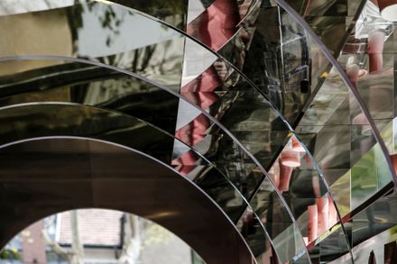 Cosmetea Pop-up Shop — Time Tunnel in a Mirror