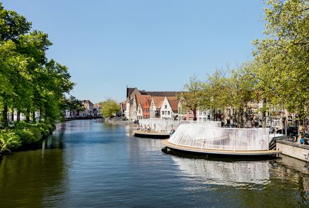The Floating Island