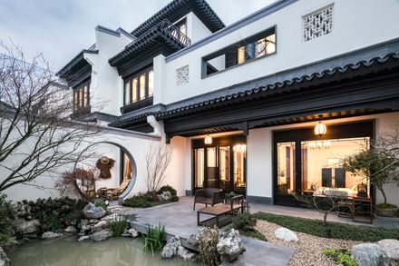 Pinghu Spring Breeze