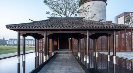SOHO Wisdom Granary of Dingzha Watertown