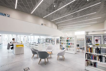 La Source, media library