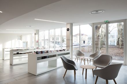 La Source, media library