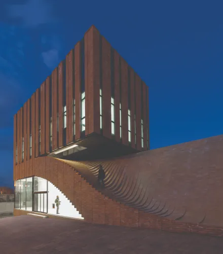Termeh Office - Retail Building