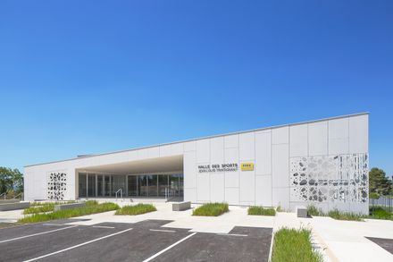 Sports Hall of the Jean-Louis Trintignant middle School at Uzès