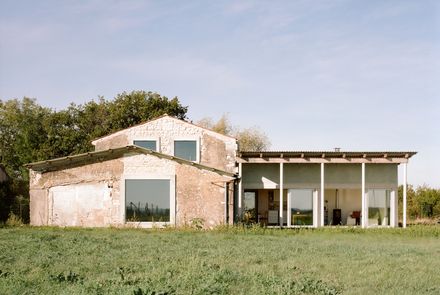 Extension & Reconversion of an Old Farm