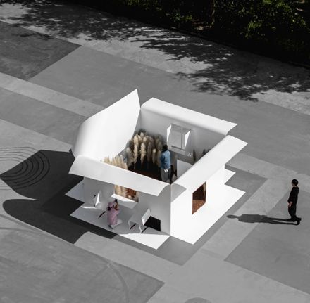 Paper space : A folded hometown