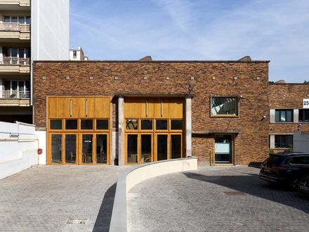 Cooking School for Migrants of Renovation Industrial Hall