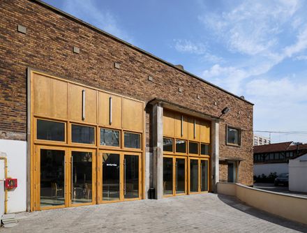 Cooking School for Migrants of Renovation Industrial Hall