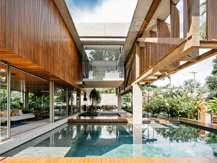 Cumaru House