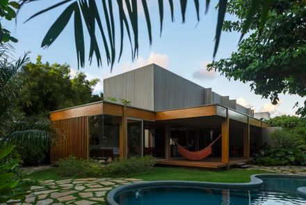 House of Amendoeiras