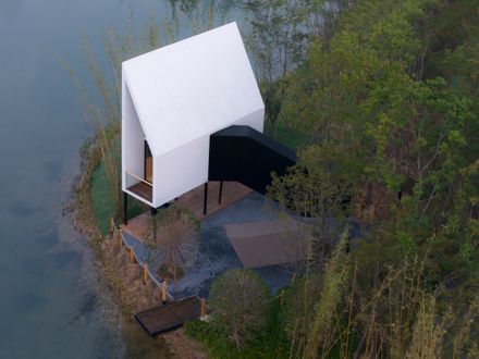 The Cabin of Sails
