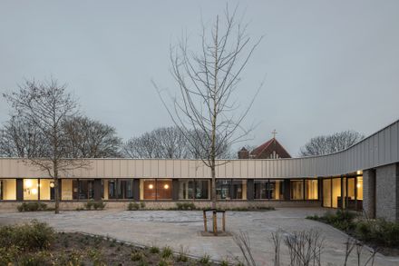 Primary School Lux