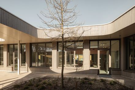 Primary School Lux