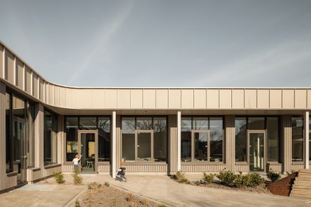 Primary School Lux