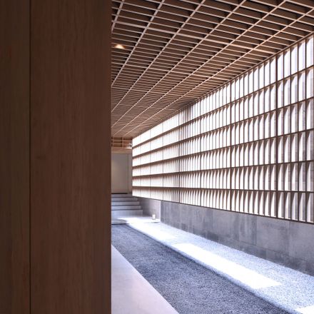 Sunlight Courtyard, Entrance Lobby of Aranya