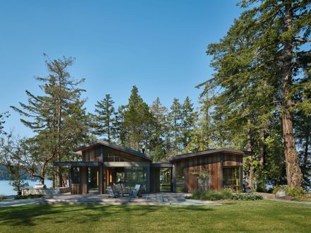 Crane Island Residence