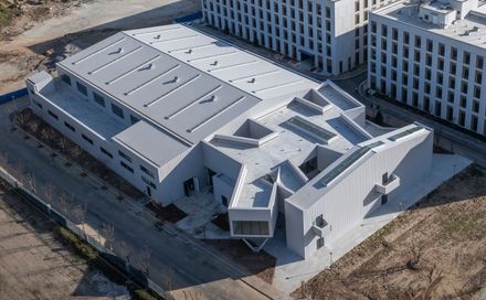 Yue & Yue: Art Museum + Equestrian Hall