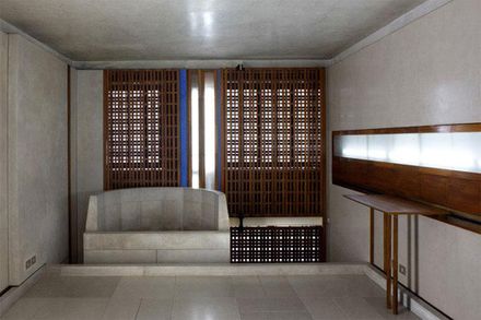 AD Classics: Olivetti Showroom