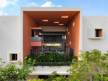 Rainbow International School