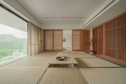 Rendezvous for Four Generations Residence