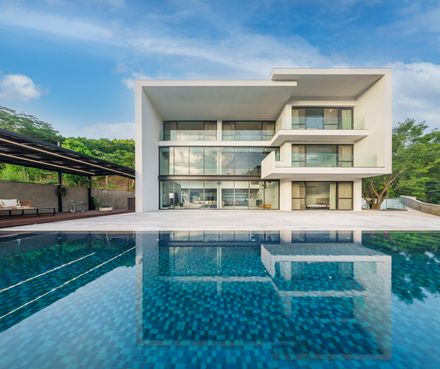 Rendezvous for Four Generations Residence