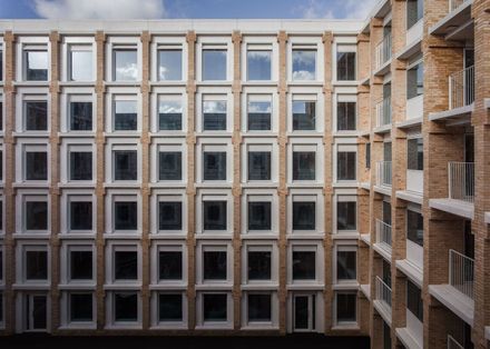 Fish Island Mix-Use Building University of Arts London