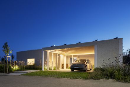 Rdom 2 House