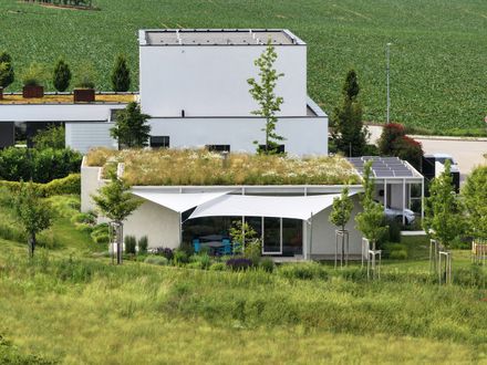 Rdom 2 House