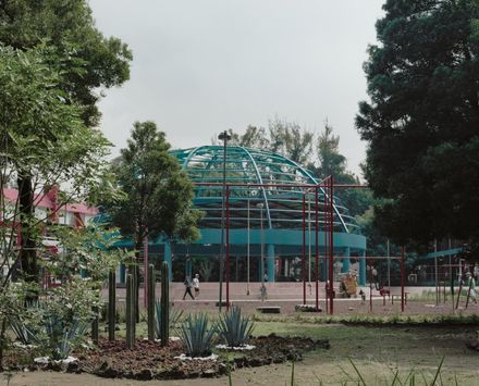 UH INFONAVIT Iztacalco Housing Unit and Public Space