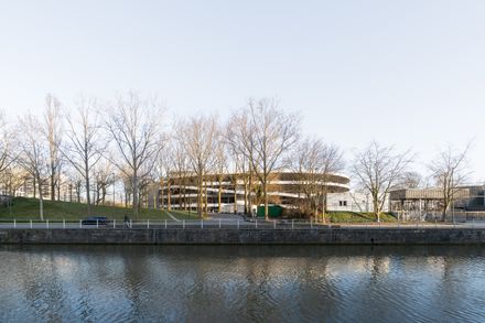 Mobilis Automotive Building