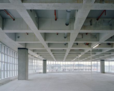 Mobilis Automotive Building