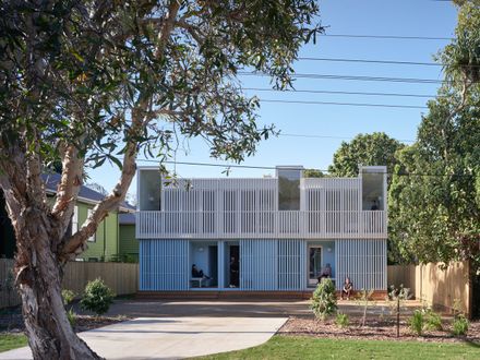 Blok Three Sisters House