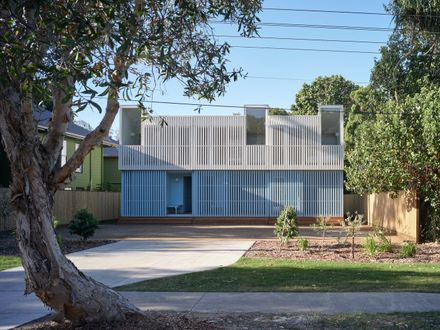Blok Three Sisters House