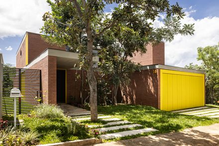 House of the 7 Trees