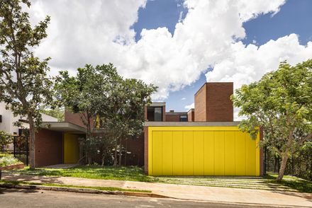 House of the 7 Trees