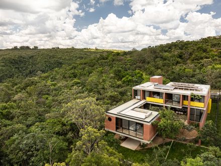 House of the 7 Trees