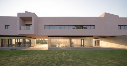 The Xue Village Community And Tourist Service Center