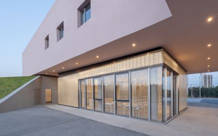 The Xue Village Community And Tourist Service Center