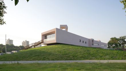 The Xue Village Community And Tourist Service Center