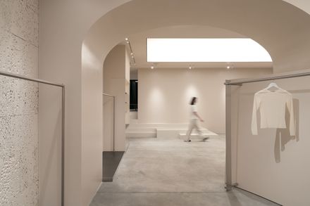 PAPAYA Brand Showroom