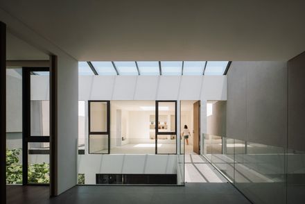 DK.52 House / Studio Avana