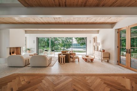 Lake Lydiard Home