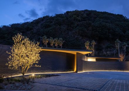 River Sea Villa