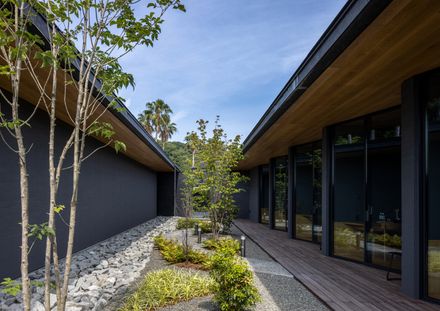 River Sea Villa