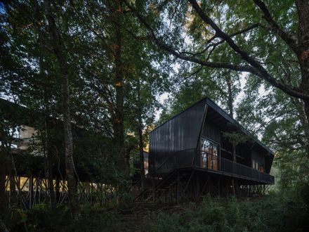 Miradores House