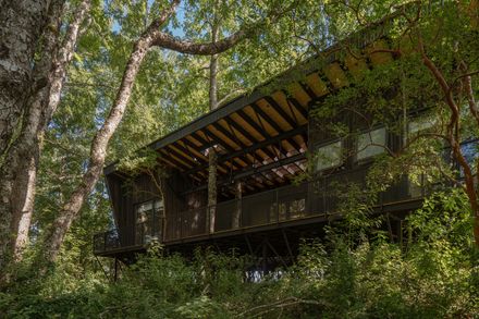 Miradores House
