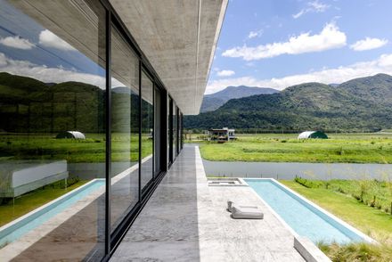 One-Wall House