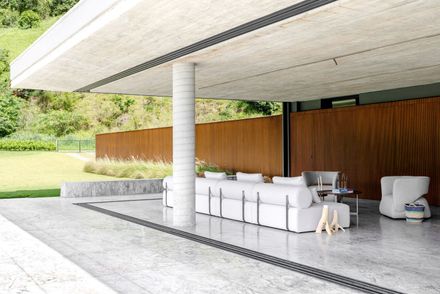 One-Wall House
